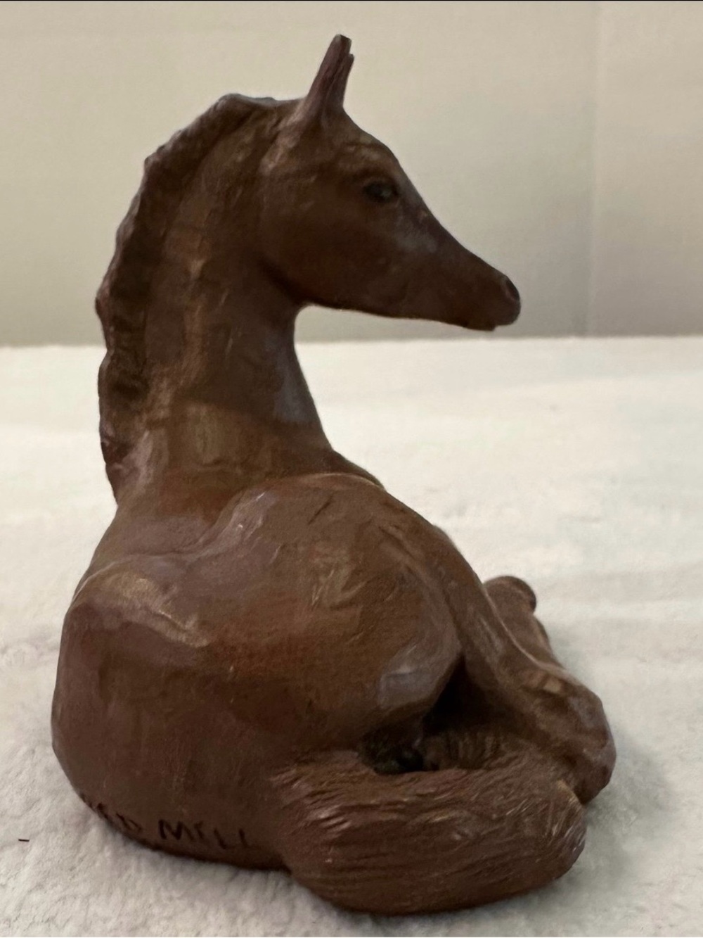 VINTAGE Red Mill Manufacturing Laying Horse Foal Figurine 1989 USA brown - Picture 2 of 8